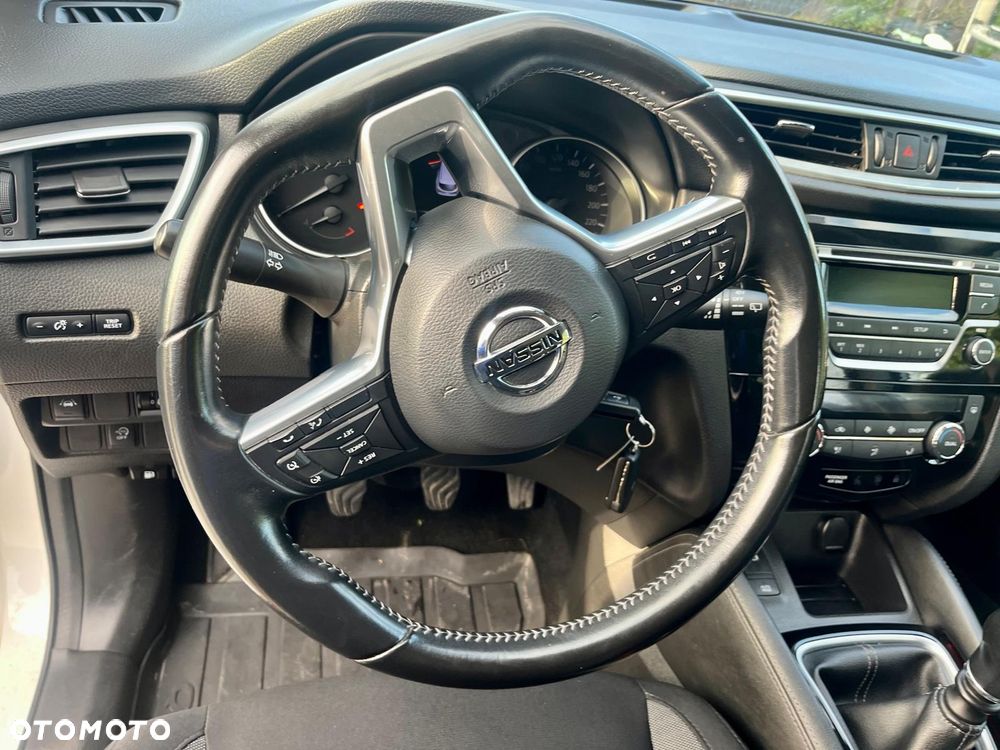 Nissan Qashqai - 12