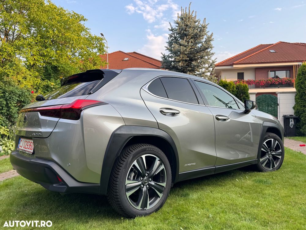 Lexus UX - 18