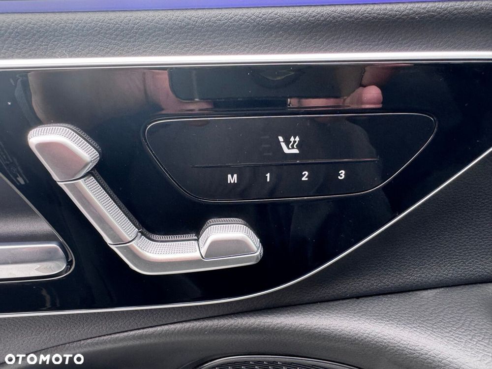 Mercedes-Benz Klasa E - 23