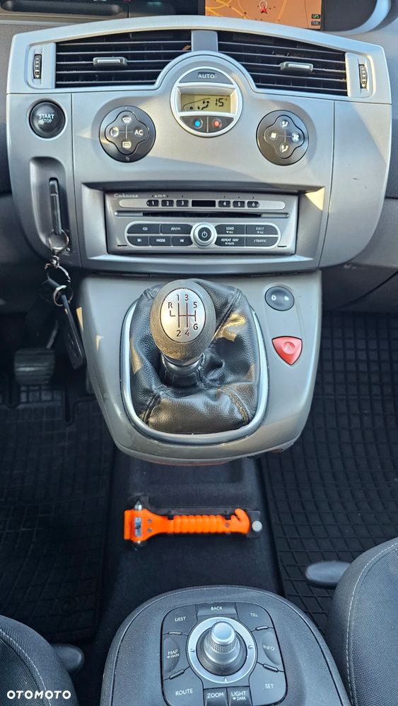 Renault Scenic 1.6 16V Emotion - 7