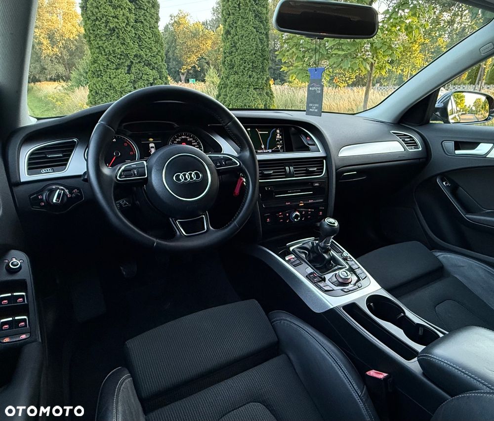 Audi A4 Avant 2.0 TDI DPF S line Sportpaket - 8