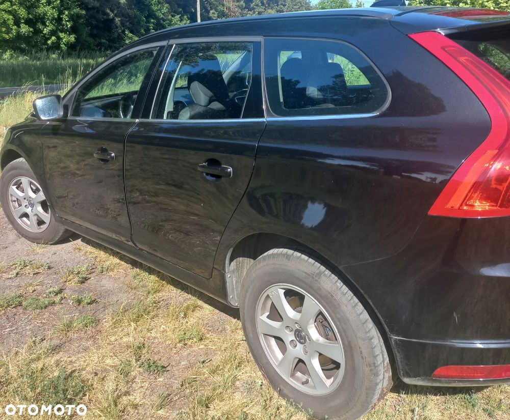 Volvo XC 60 D4 Drive-E Momentum - 4