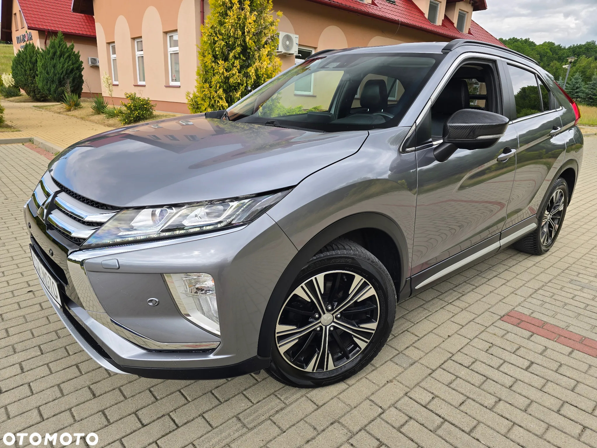 Mitsubishi Eclipse Cross 1.5 T-MIVEC ClearTec CVT 2WD Diamant Edition - 2