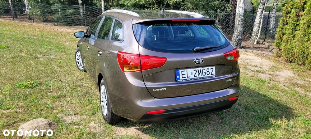 Kia Ceed - 9
