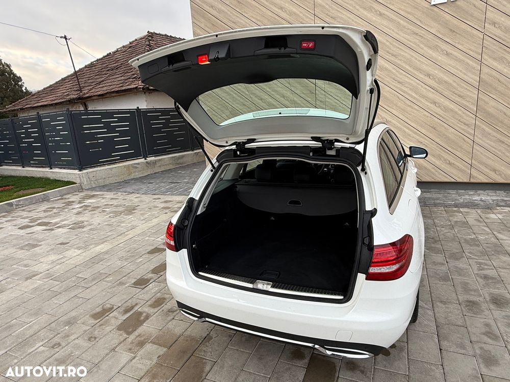 Mercedes-Benz C 220 d 4Matic T 9G-TRONIC Avantgarde - 35