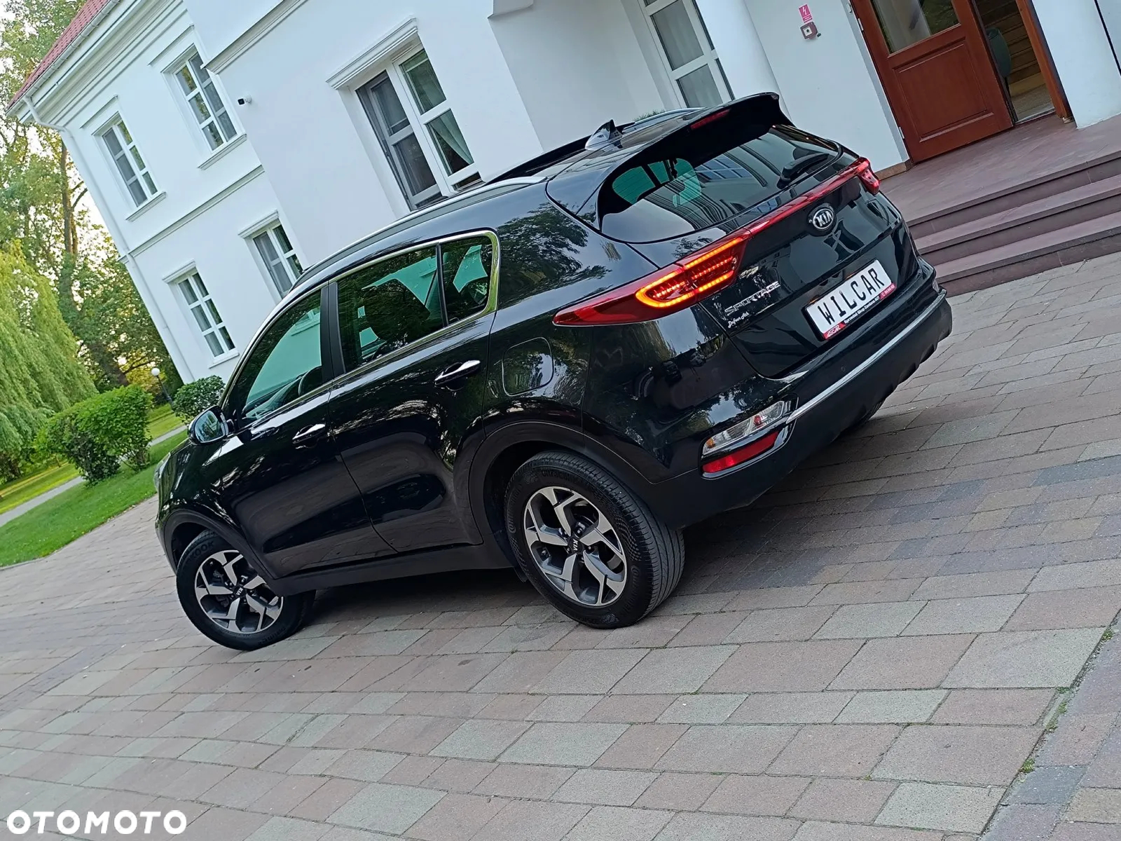 Kia Sportage 1.6 CRDI Black Edition Plus 2WD - 11