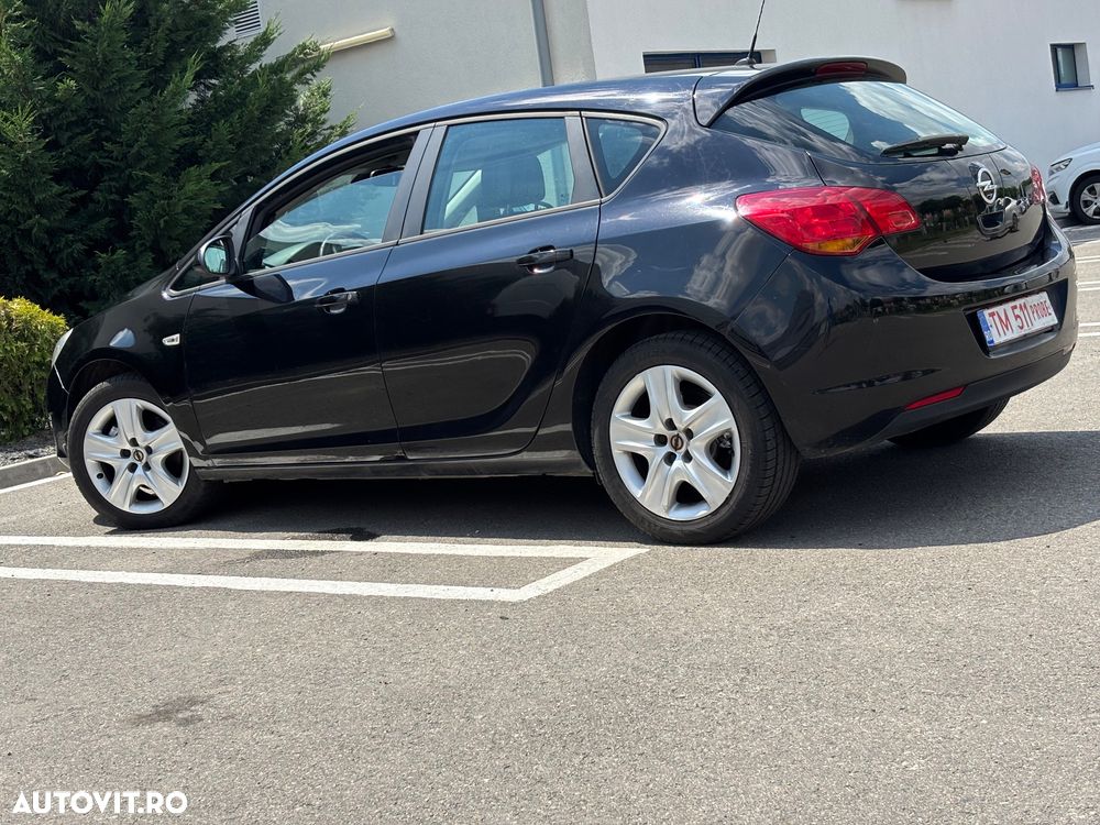 Opel Astra 1.7 CDTi Cosmo - 3