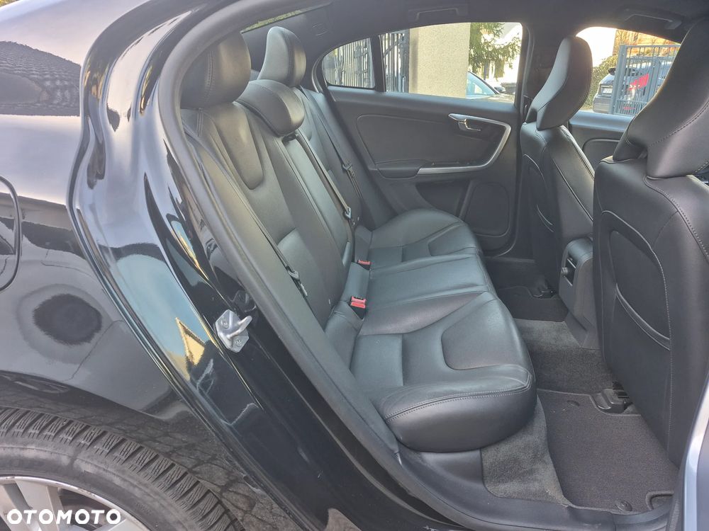 Volvo S60 D3 Momentum - 21