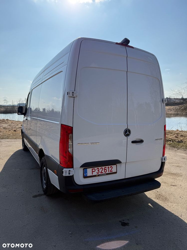 Mercedes-Benz Sprinter - 7