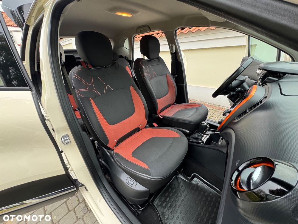 Renault Captur - 23