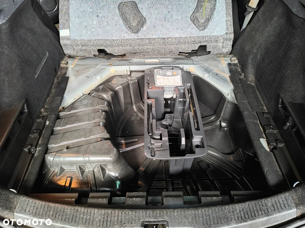 Renault Megane Grandtour ENERGY dCi 110 EDC BOSE EDITION - 27