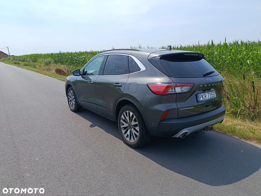 Ford Kuga - 10