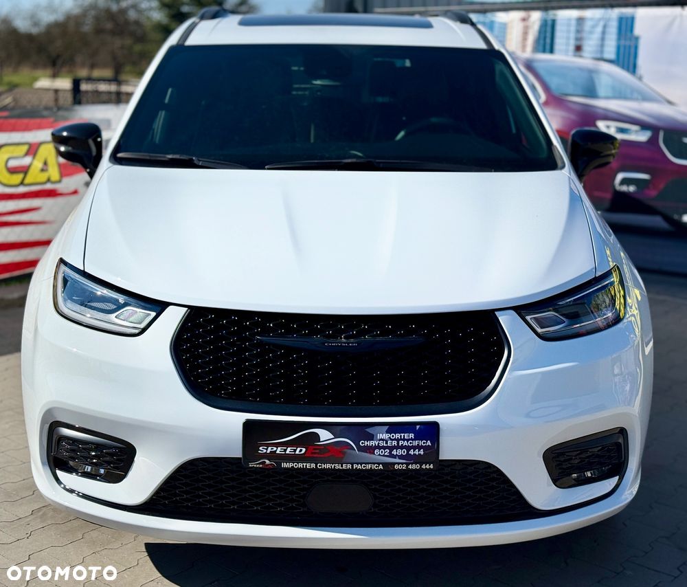 Chrysler Pacifica - 5