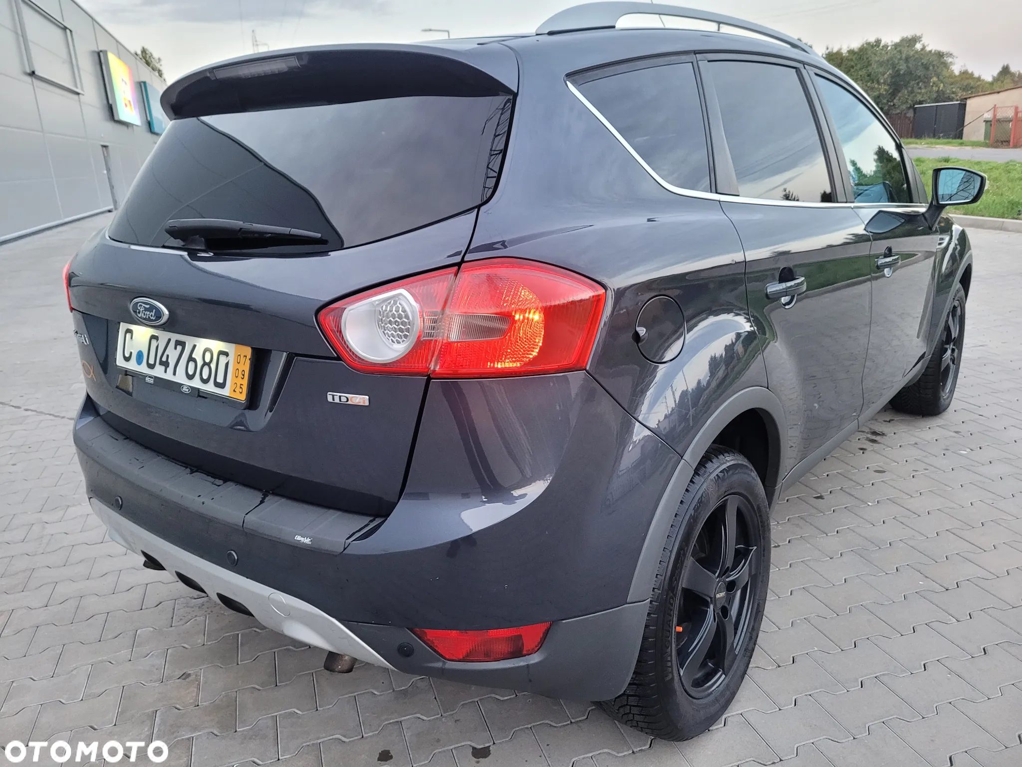 Ford Kuga 2.0 TDCi 2x4 Titanium - 13