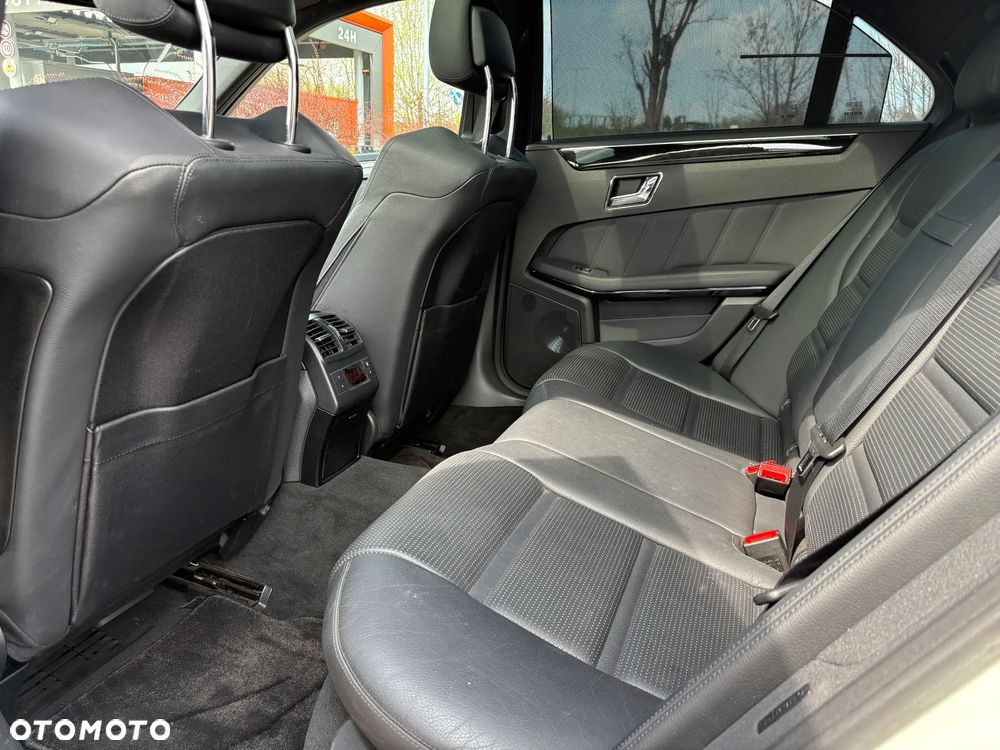 Mercedes-Benz Klasa E 63 AMG - 21