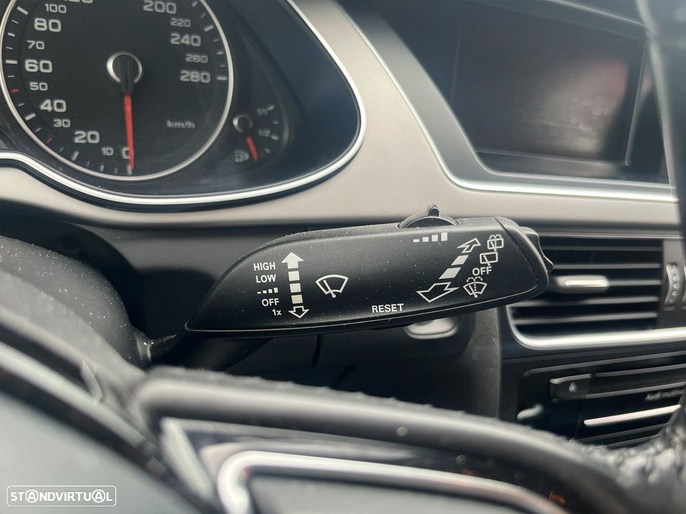 Audi A4 Avant 2.0 TDI Business Line S-line - 12