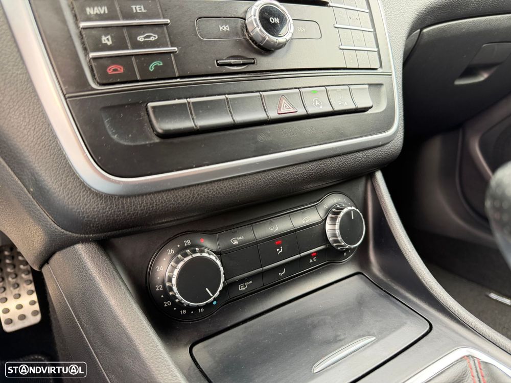 Mercedes-Benz CLA 200 d AMG Line - 14