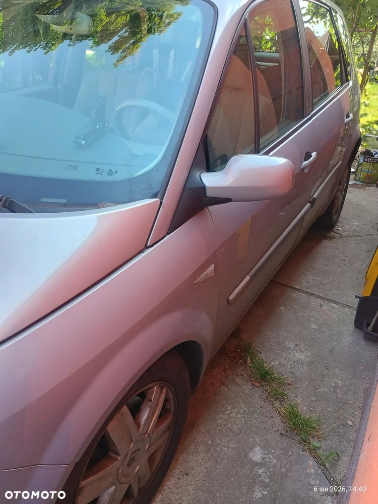 Renault Scenic - 1