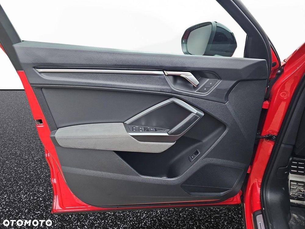 Audi Q3 Sportback - 9