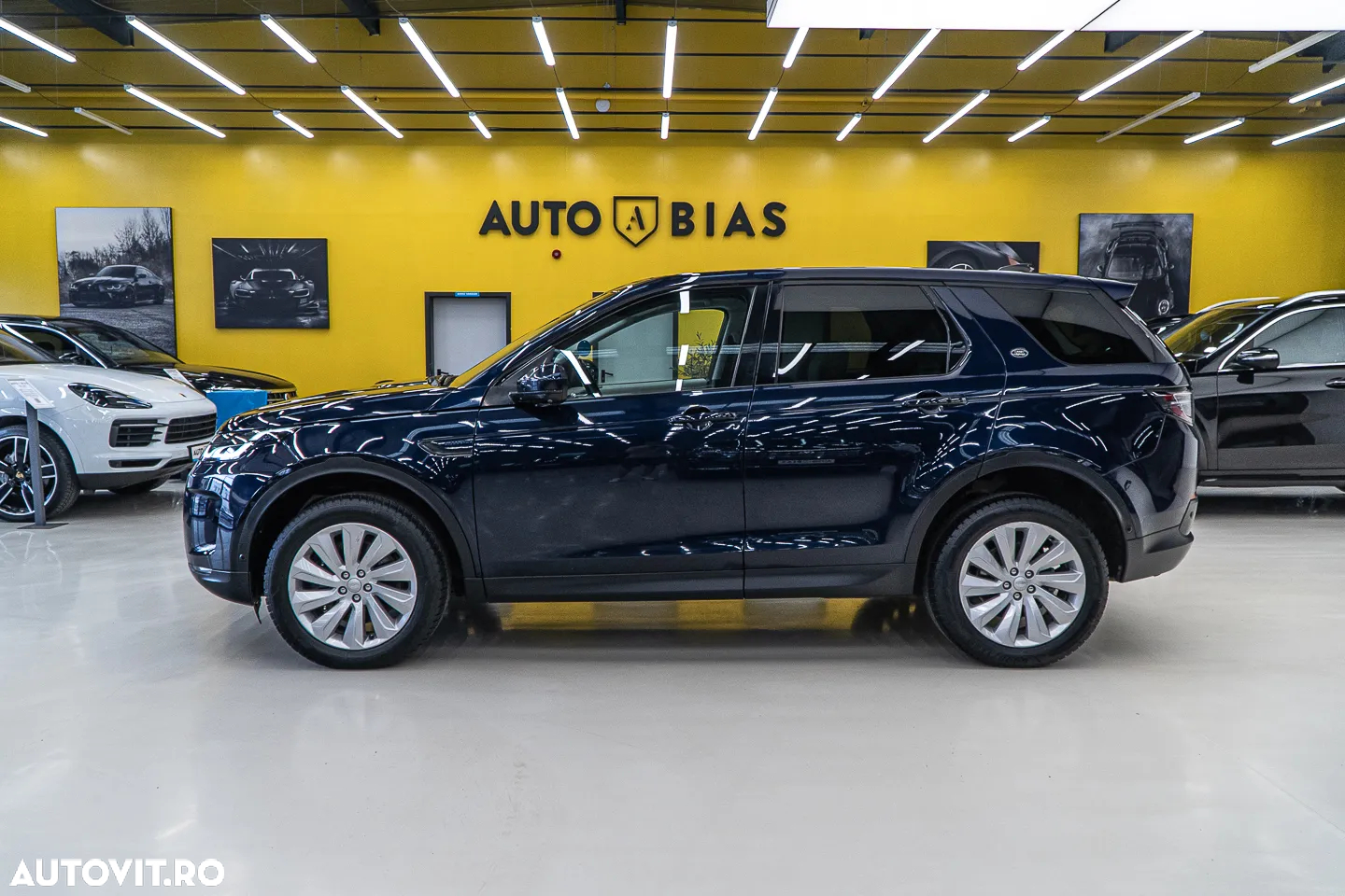 Land Rover Discovery Sport 2.0 D200 MHEV SE - 16