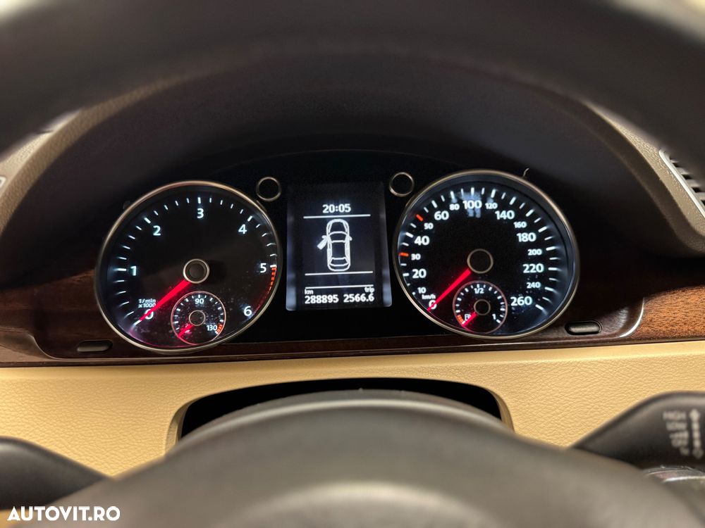 Volkswagen Passat 2.0 TDI Highline - 20