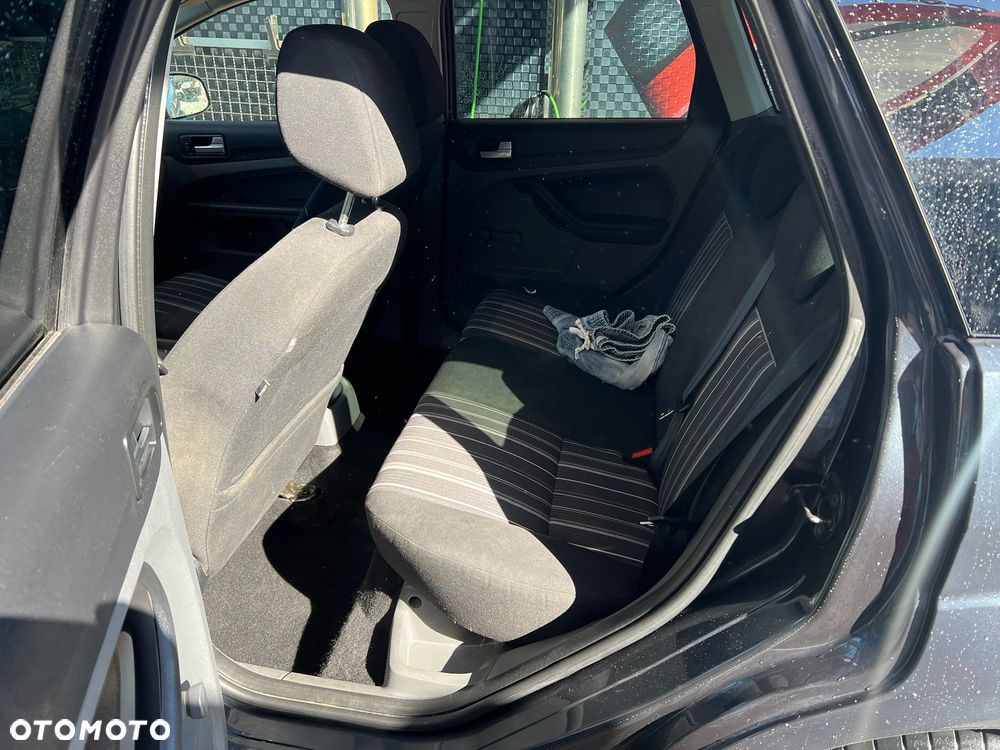 Ford Focus 1.6 TDCi Ambiente - 13