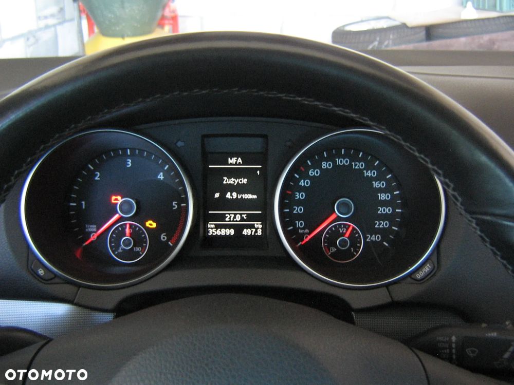 Volkswagen Golf - 8