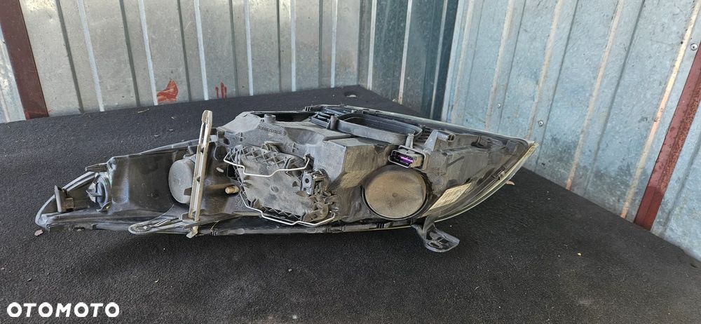 Lampa przednia lewa prawa przód reflektor przedni lewy prawy Renault Megane 3 - 5