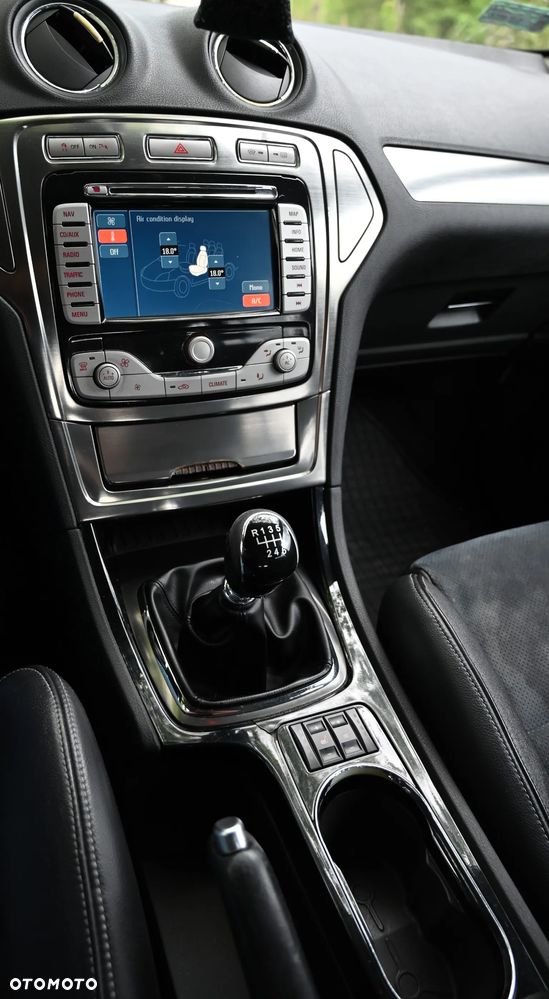 Ford Mondeo - 29