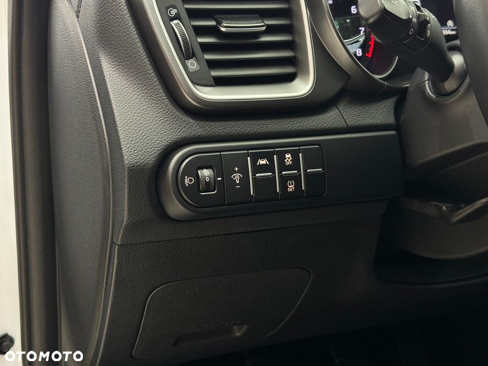 Kia Ceed 1.5 T-GDI M - 21