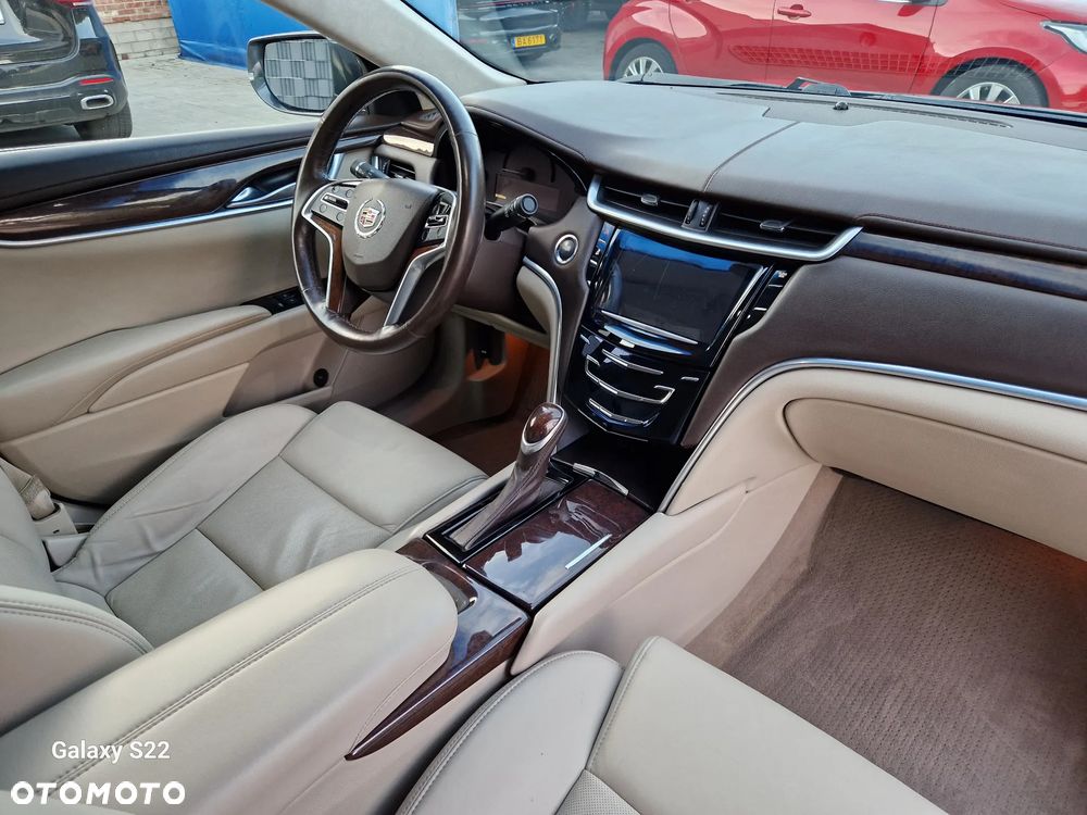 Cadillac XTS - 10