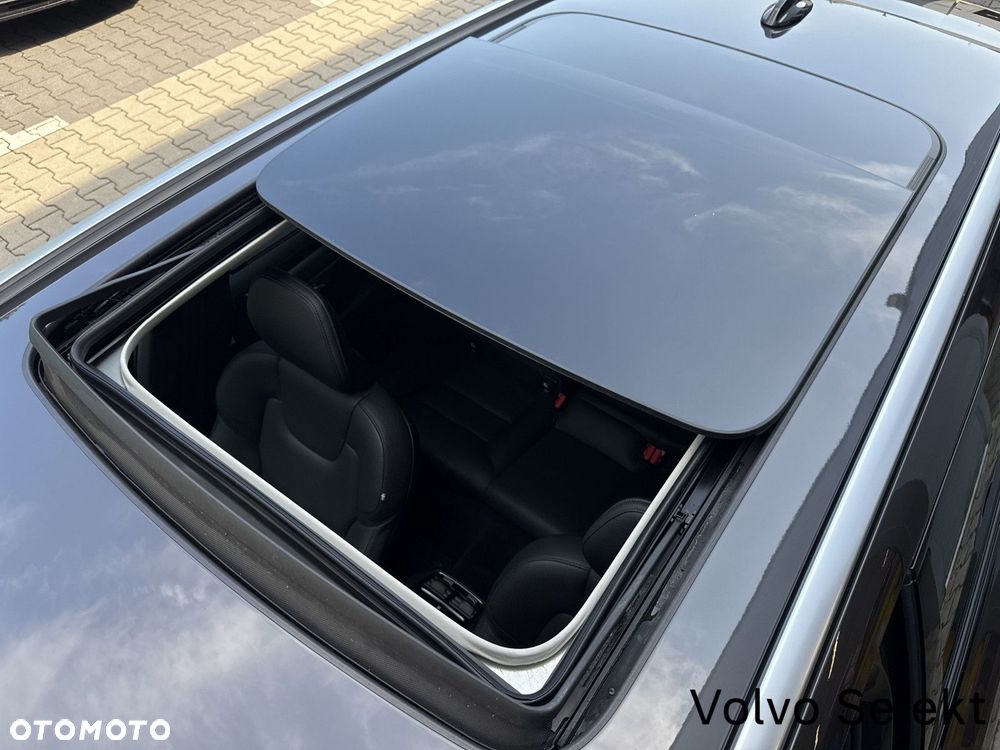 Volvo V90 Cross Country - 32