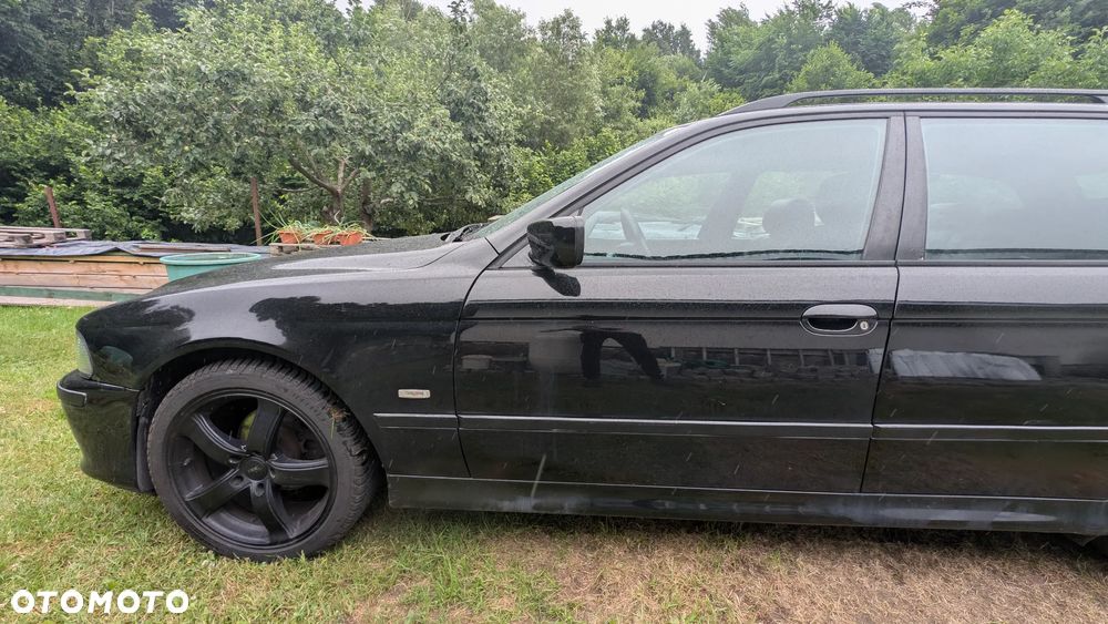 BMW Seria 5 523i - 2