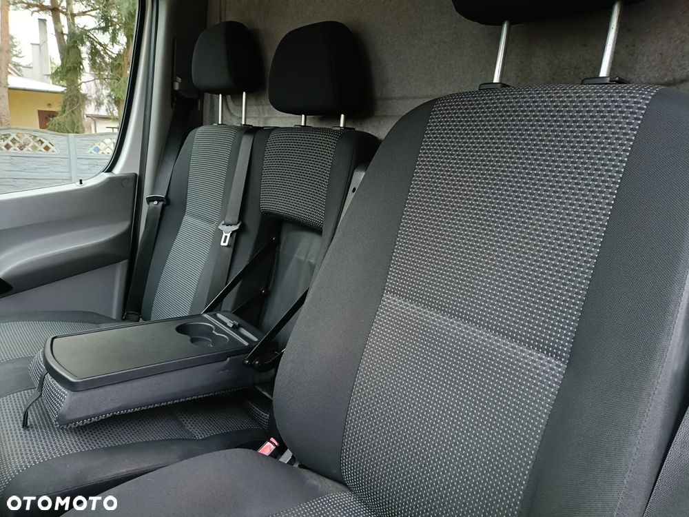 Mercedes-Benz Sprinter - 16