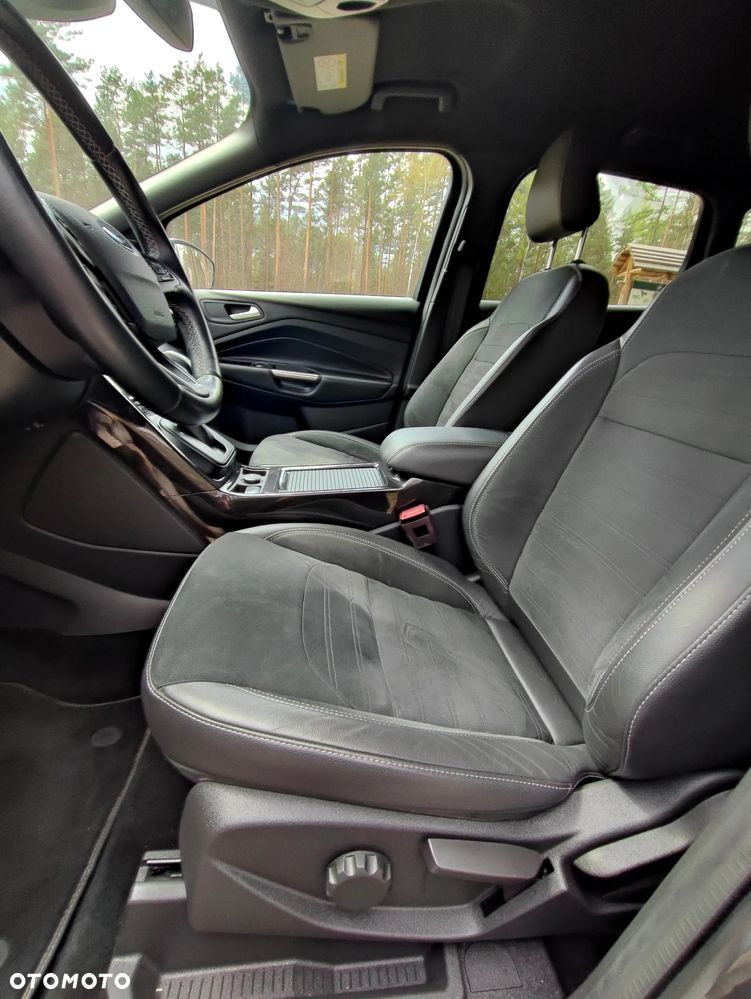Ford Kuga 2.0 TDCi 4x4 ST-Line - 33