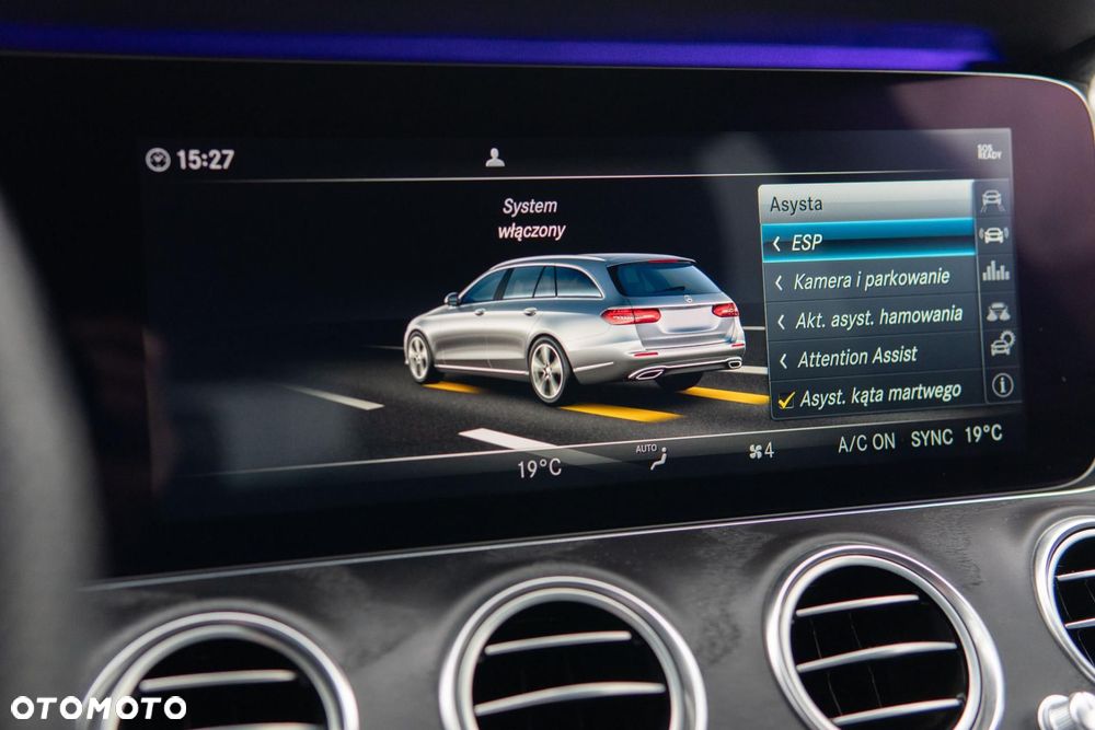 Mercedes-Benz Klasa E 220 d 4Matic 9G-TRONIC AMG Line - 20