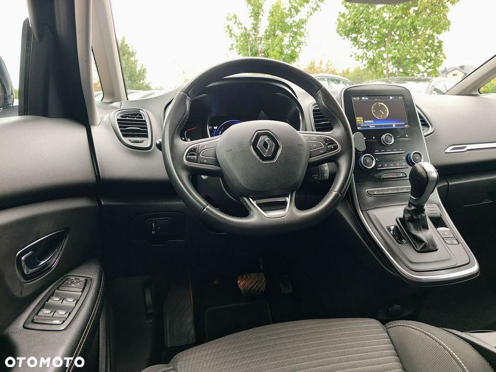 Renault Grand Scenic - 34