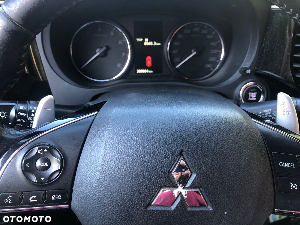 Mitsubishi Outlander ver-2-0-intense-plus-4wd-cvt - 23