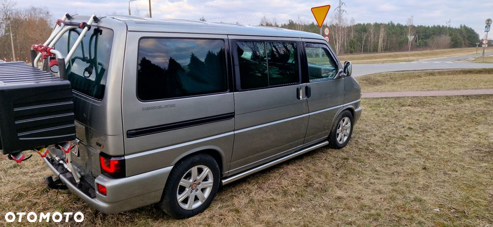 Volkswagen Multivan - 2