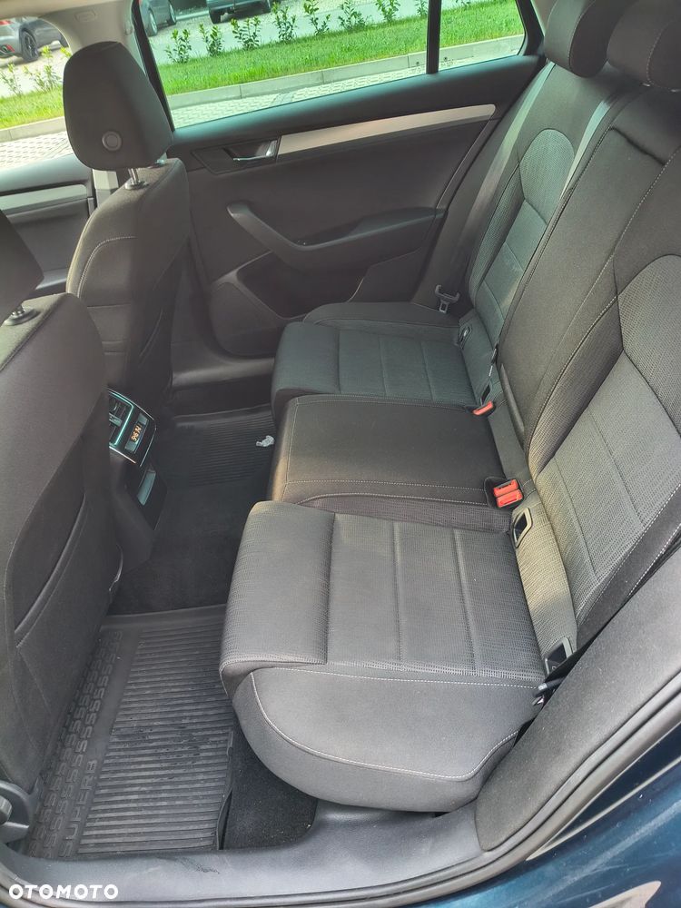 Skoda Superb 2.0 TDI Style DSG - 9