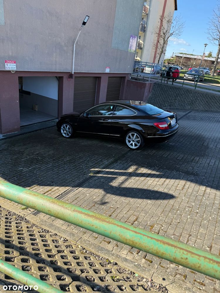 Mercedes-Benz Klasa C 250 CGI BlueEff - 10