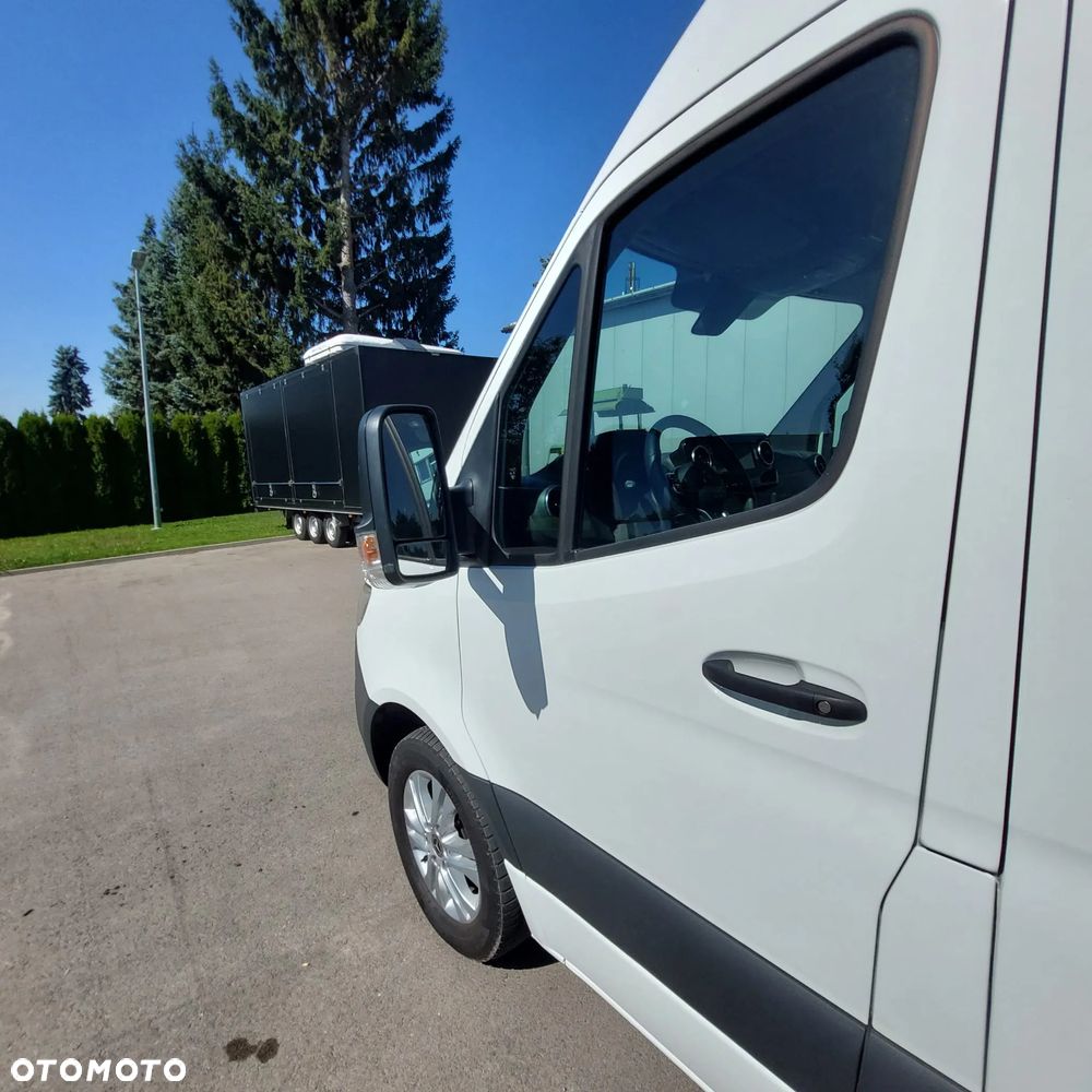 Mercedes-Benz Sprinter - 22