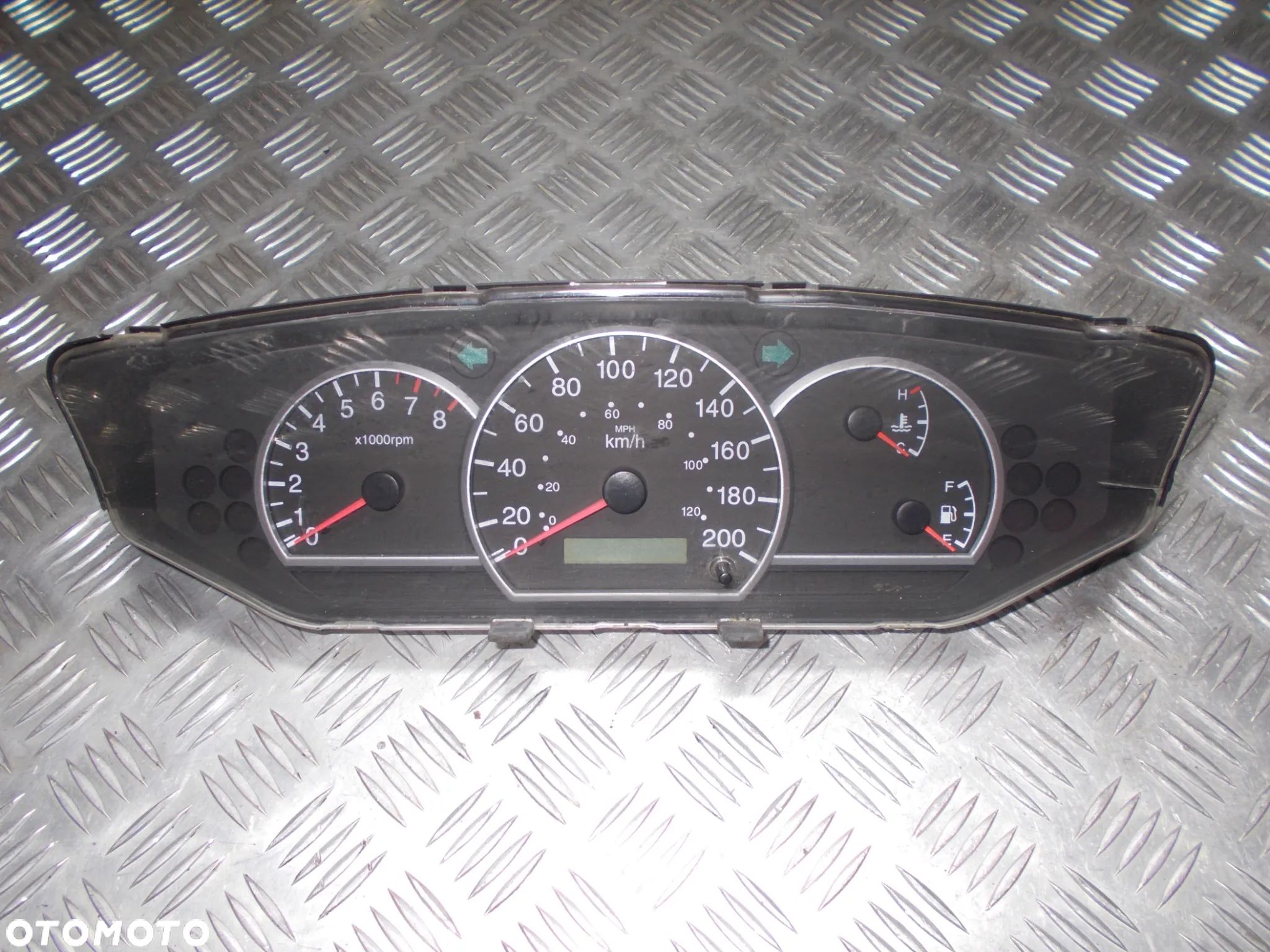 Kia Carens II licznik zegary 2.0 B - 1