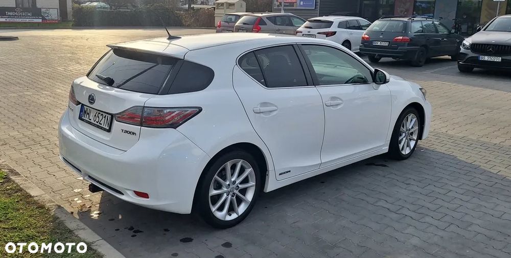 Lexus CT ver-standard - 2