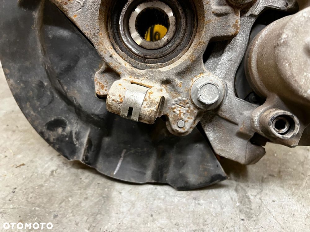 ZWROTNICA AMORTYZATOR PRZÓD PRAWY FORD ESCAPE MK3 III LIFT 1.5 EB - 11