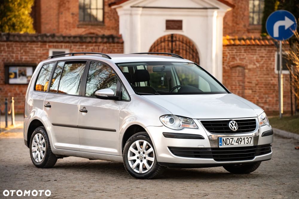 Volkswagen Touran 1.9 TDI DPF Conceptline - 1
