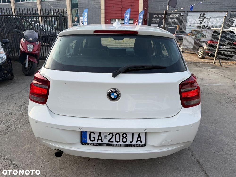 BMW Seria 1 114i - 6