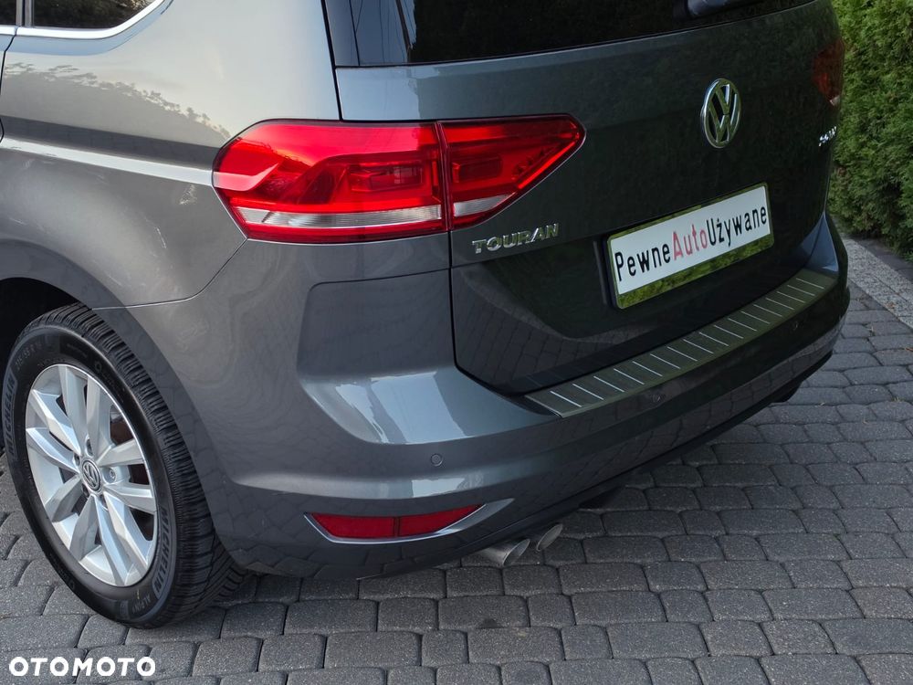 Volkswagen Touran - 12