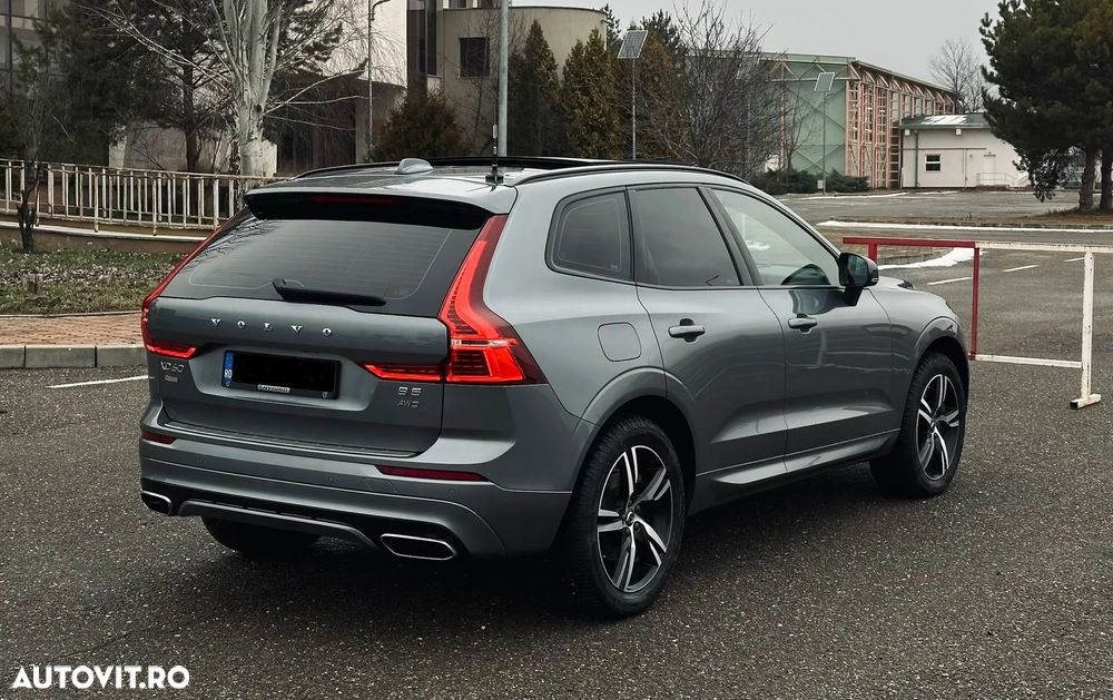 Volvo XC 60 B5 MHEV AWD R-Design - 2