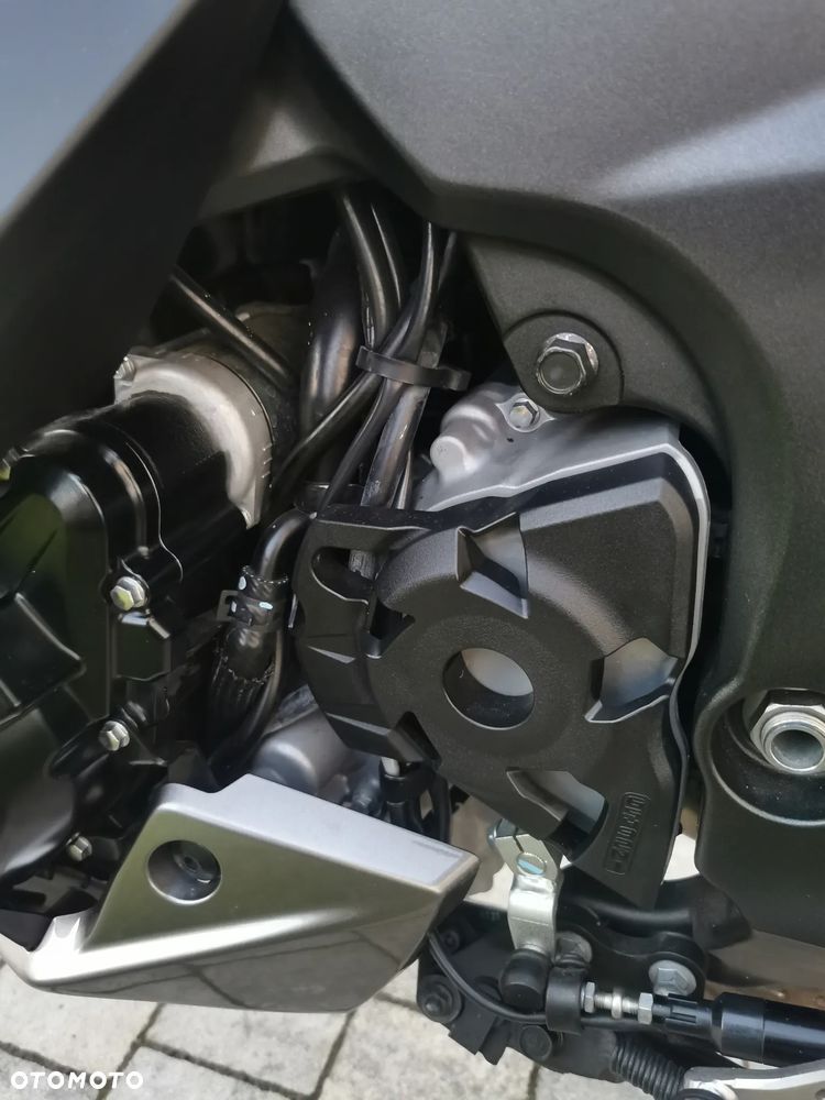 Kawasaki Ninja 1000 SX - 11